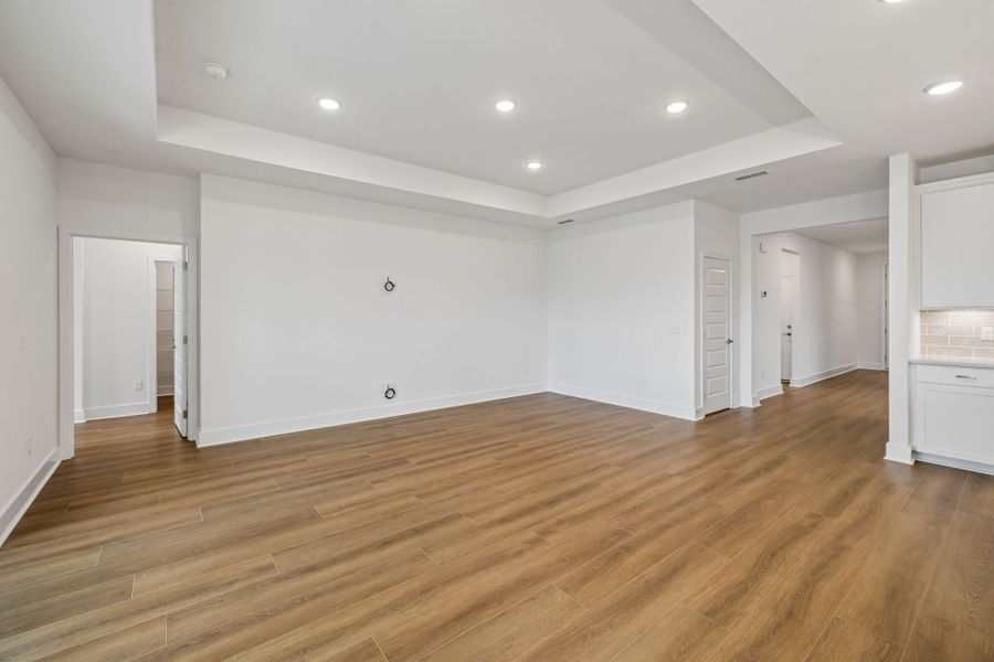 Spacious, unfurnished interior of a new home in Del Webb Barton Village, Lebanon (Image 62).