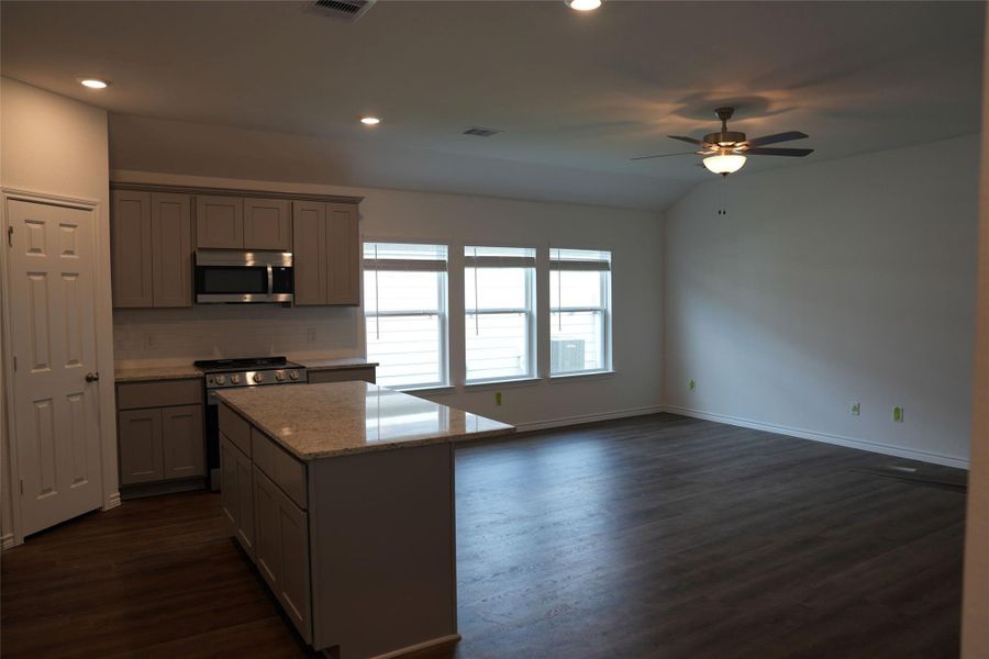 Image 13 of a home in .