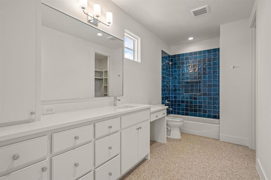 Furnished interior view inside a new home in , Fort Worth (Image 19).