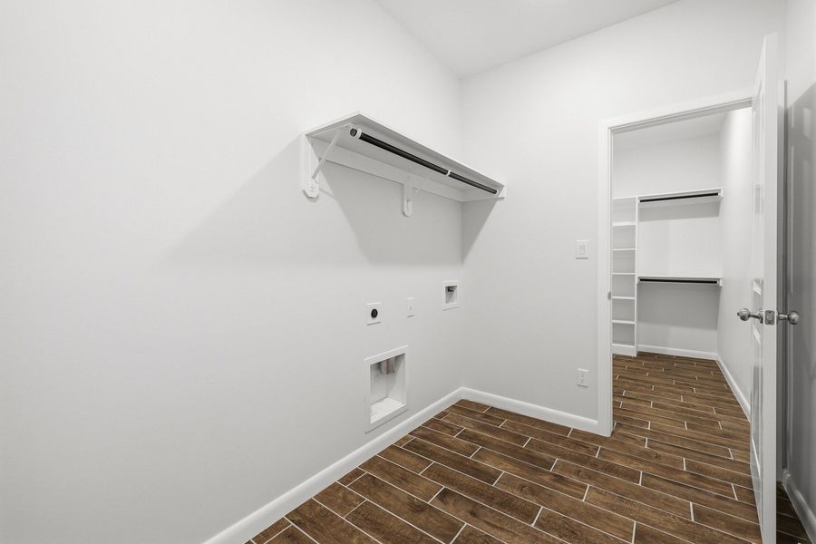Spacious, unfurnished interior of a new home in Paloma Ranch, Harlingen (Image 11). Spacious, unfurnished interior of a new home in Paloma Ranch, Harlingen (Image 11).
