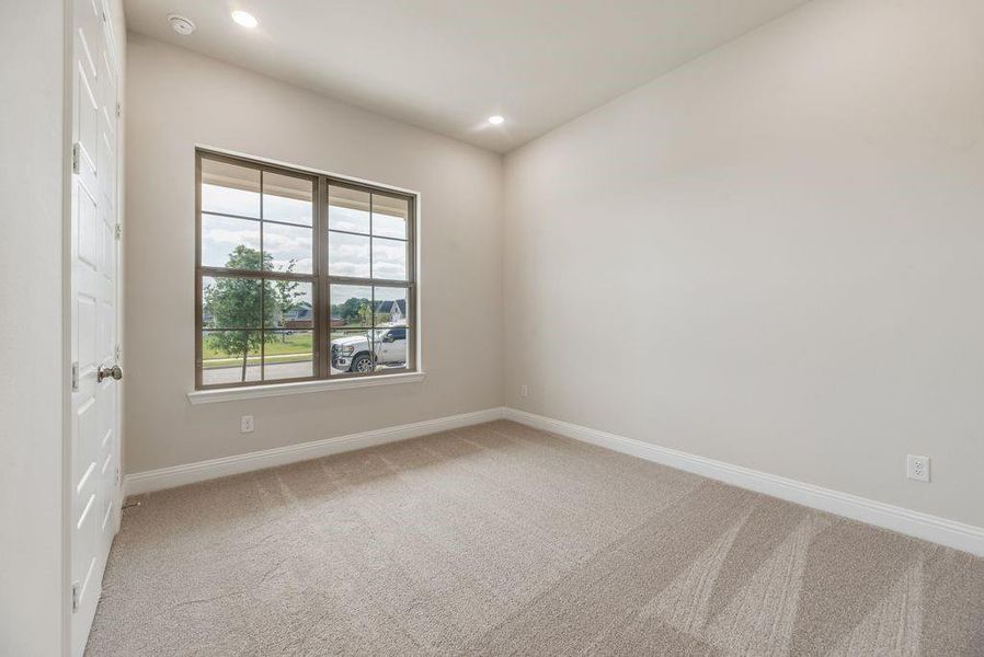 Spacious, unfurnished interior of a new home in Bayside, Rowlett (Image 29).