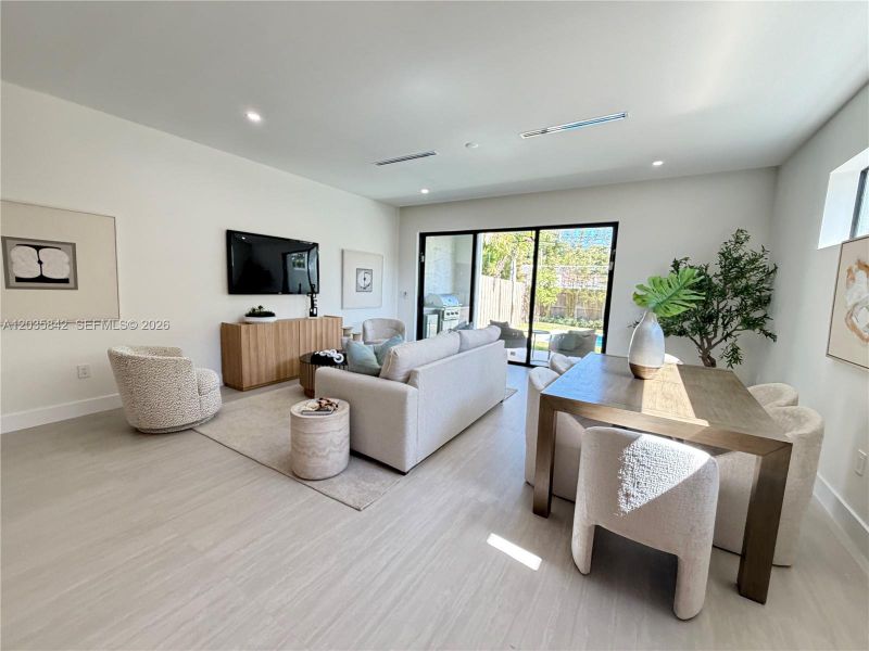 Furnished interior view inside a new home in , Fort Lauderdale (Image 5). Furnished interior view inside a new home in , Fort Lauderdale (Image 5).