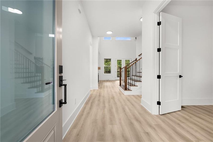 Spacious, unfurnished interior of a new home in , Jefferson (Image 29).