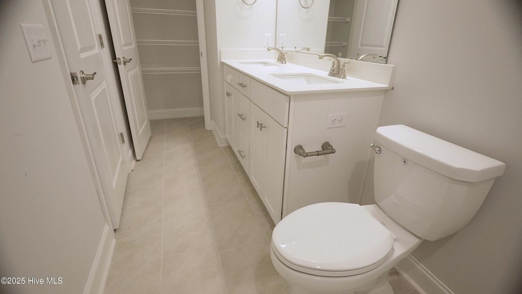 Furnished interior view inside a new home in Palmetto Creek, Bolivia (Image 8).