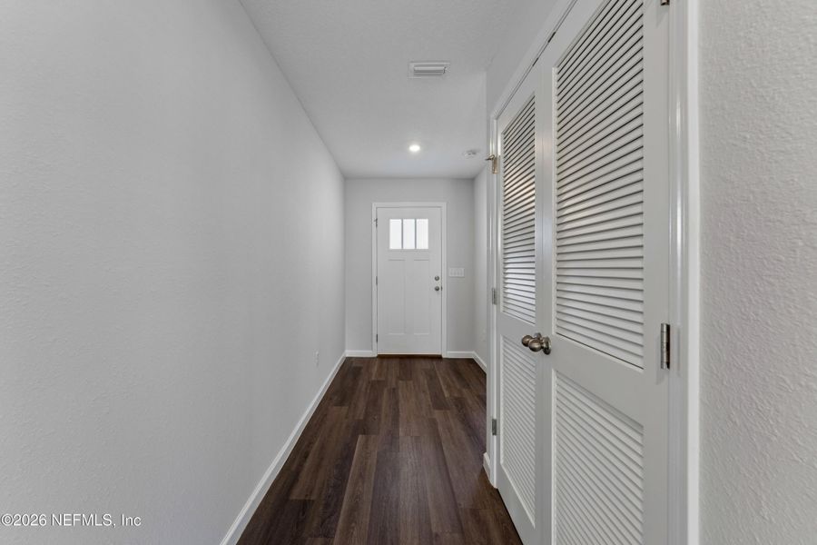 Spacious, unfurnished interior of a new home in , Jacksonville (Image 22).