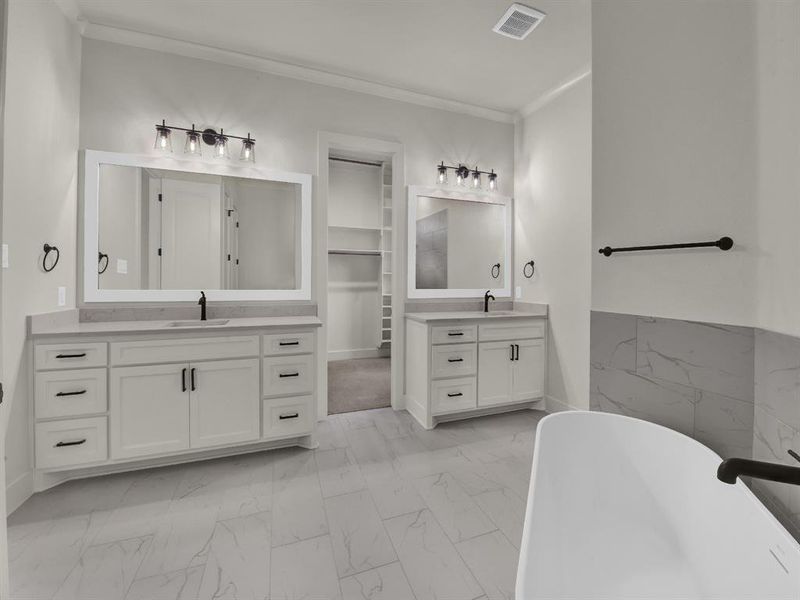 Furnished interior view inside a new home in , Weatherford (Image 14).