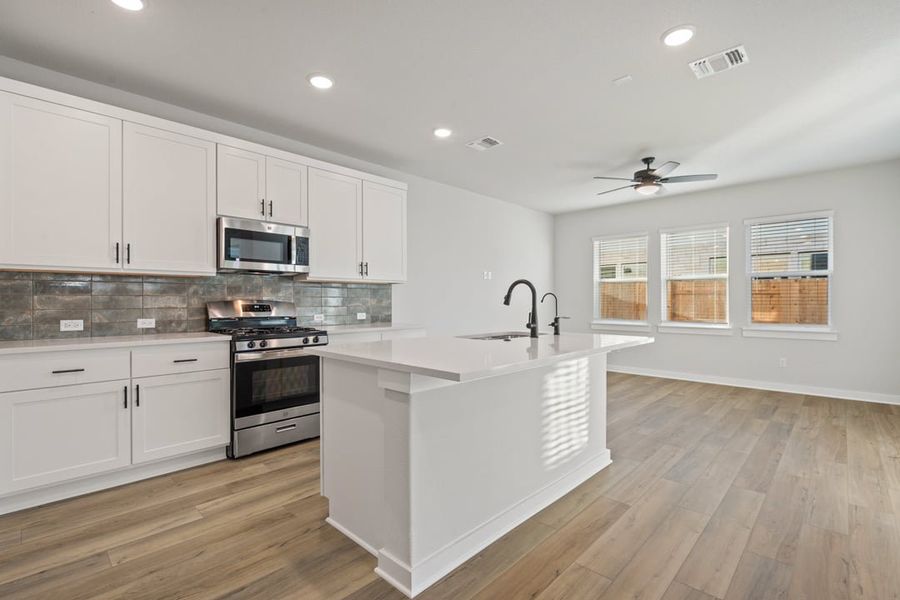 Furnished interior view inside a new home in Union Collection at Park Central, Georgetown (Image 12). Furnished interior view inside a new home in Union Collection at Park Central, Georgetown (Image 12).