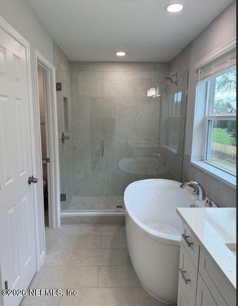 Furnished interior view inside a new home in , Jacksonville (Image 8).