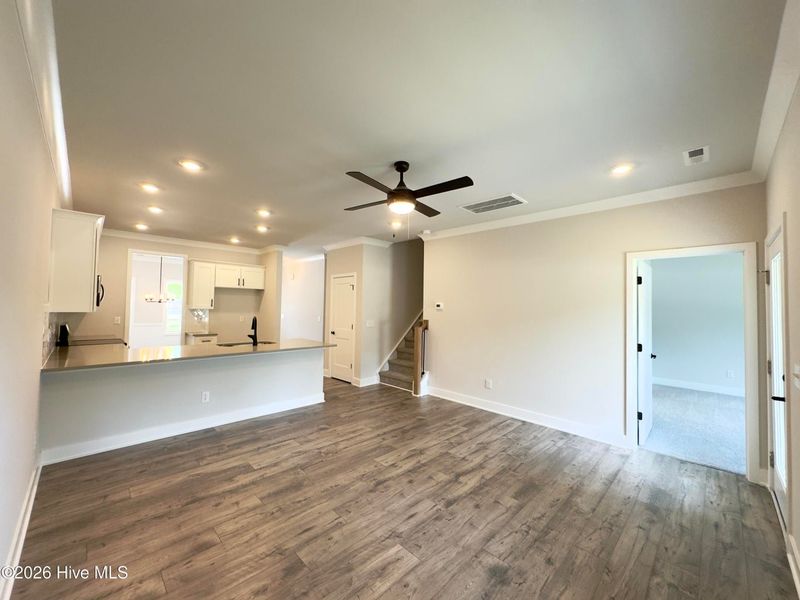 Spacious, unfurnished interior of a new home in Autumn Trail, Bolivia (Image 13).