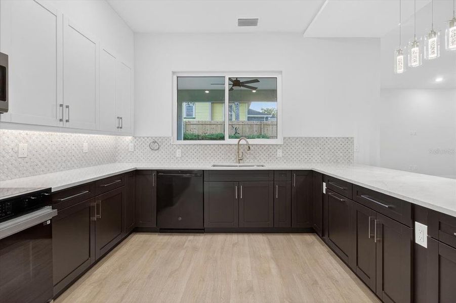 Furnished interior view inside a new home in , Tarpon Springs (Image 14).