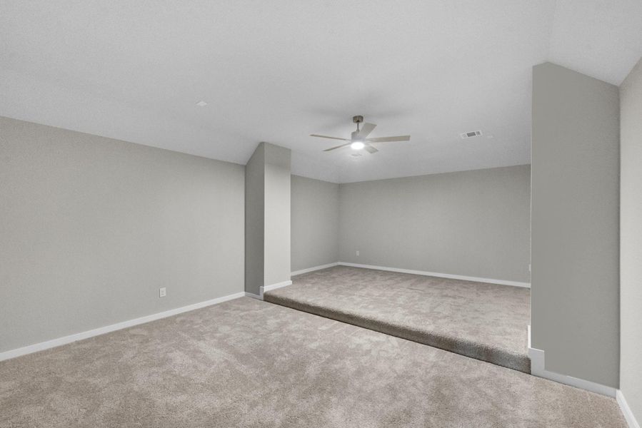 Spacious, unfurnished interior of a new home in Morton Creek Ranch, Katy (Image 19).