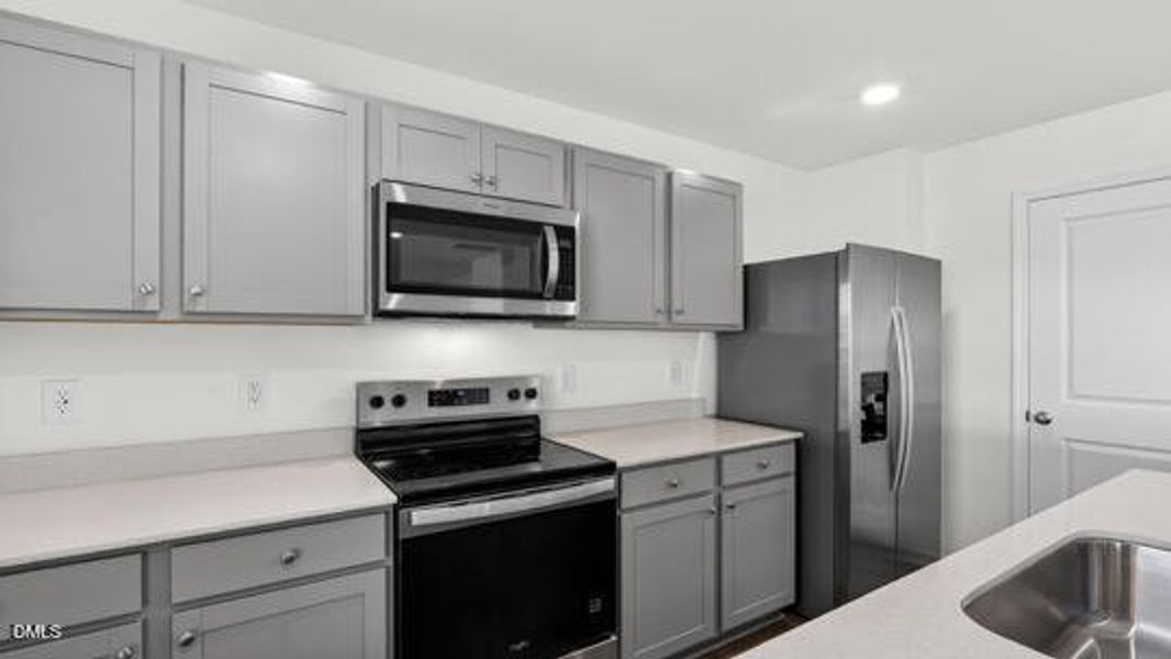 Lawson Glen_Belhaven B_16_Gray_SPEC-027 Lawson Glen_Belhaven B_16_Gray_SPEC-027