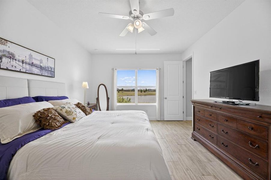 Furnished interior view inside a new home in , Apollo Beach (Image 31).