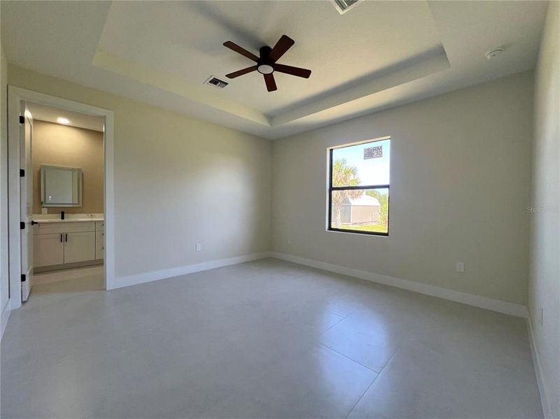 Spacious, unfurnished interior of a new home in , Port Charlotte (Image 57).