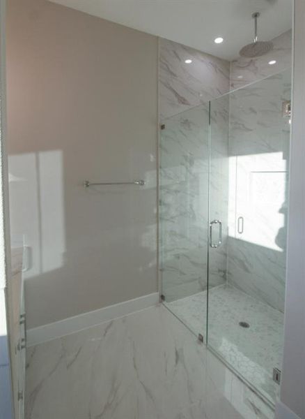 Furnished interior view inside a new home in , Waxahachie (Image 16).