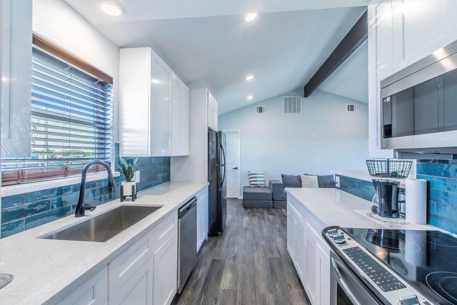 Furnished interior view inside a new home in , Bolivar Peninsula (Image 12).