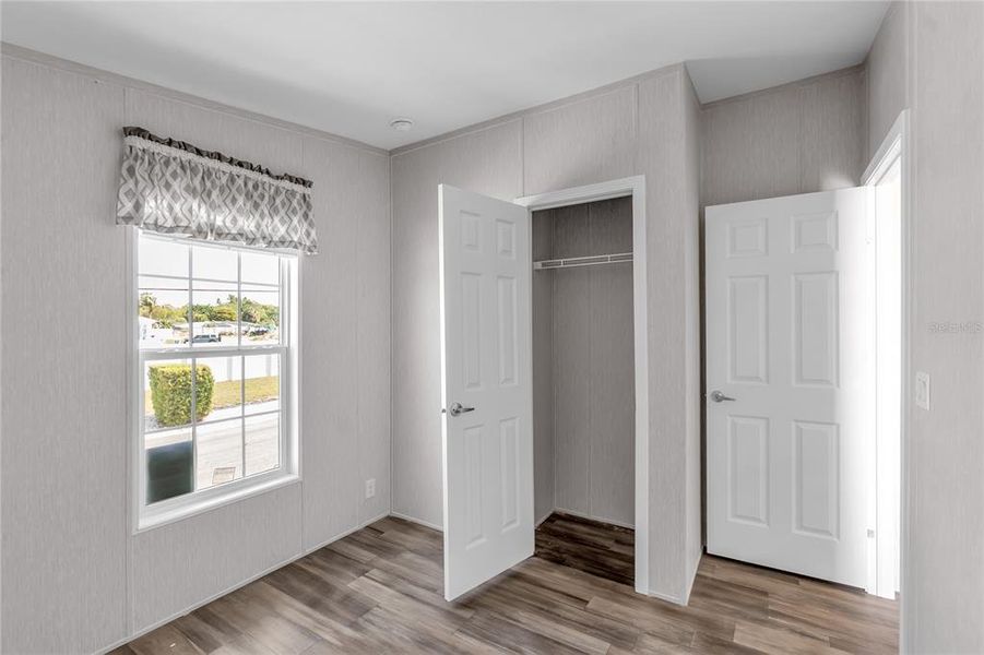 Spacious, unfurnished interior of a new home in , Bradenton (Image 21).