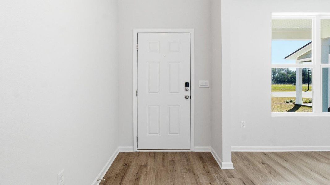 Spacious, unfurnished interior of a new home in Misting Springs, Crawfordville (Image 20).