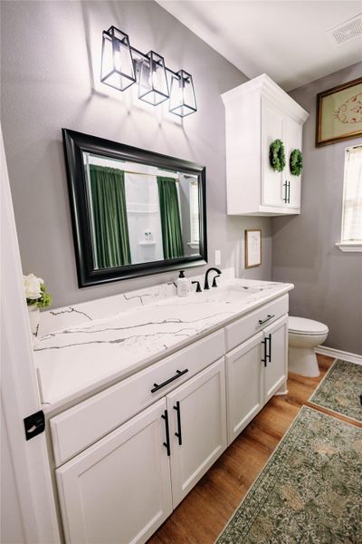 Furnished interior view inside a new home in , Bryan (Image 12).