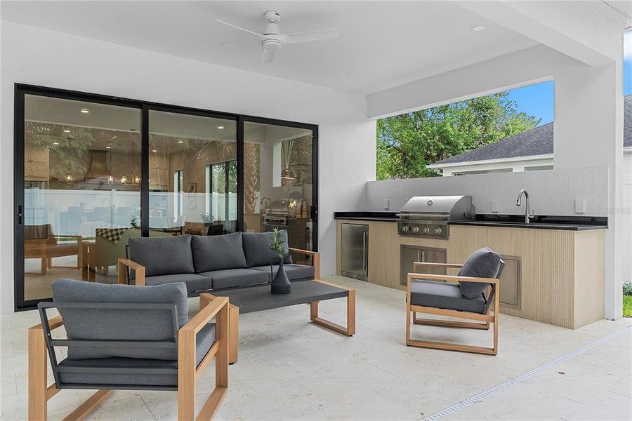Exterior details and patio area of a home in , Orlando (Image 26).