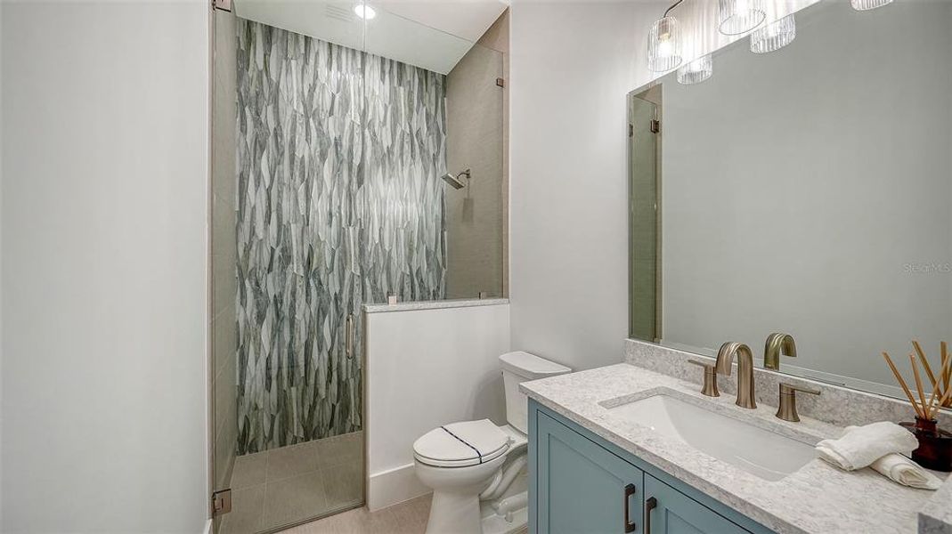 Furnished interior view inside a new home in , Sarasota (Image 39).