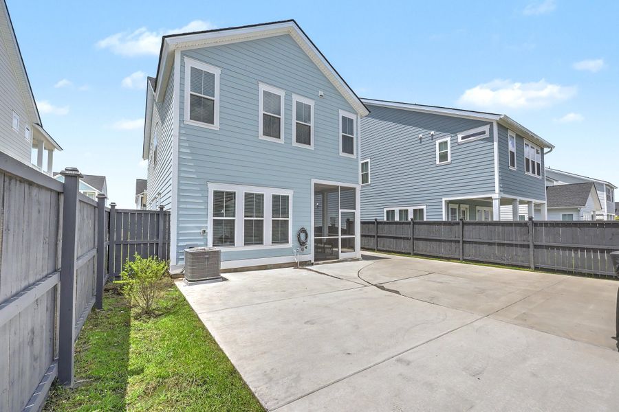 Exterior details and patio area of a home in Carnes Crossroads, Summerville (Image 30).