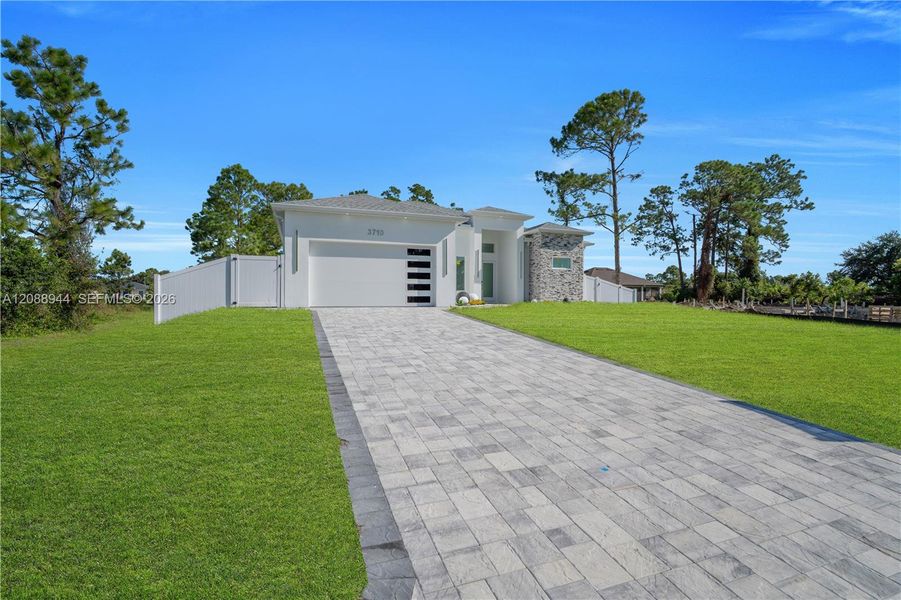 Image 42 of a home in .