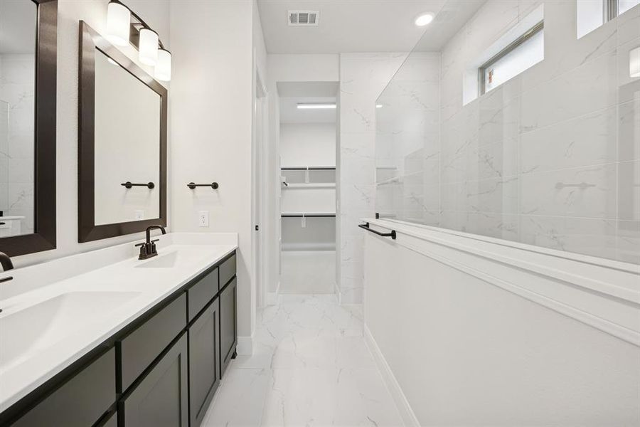 Furnished interior view inside a new home in Mantua Point Gardens, Van Alstyne (Image 9). Furnished interior view inside a new home in Mantua Point Gardens, Van Alstyne (Image 9).