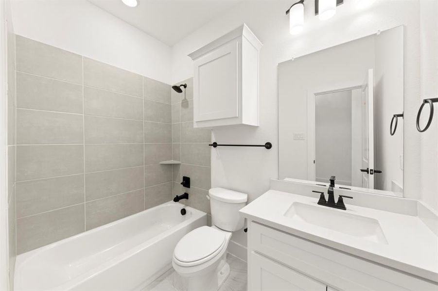 04. 1031 Gracious - 2ND Bath