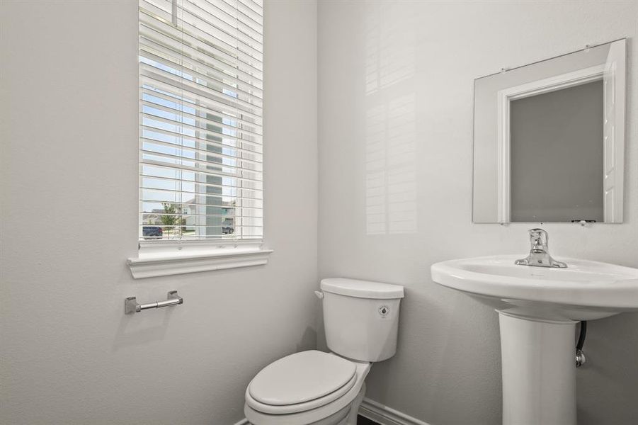 Furnished interior view inside a new home in Sycamore Landing, Fort Worth (Image 7). Furnished interior view inside a new home in Sycamore Landing, Fort Worth (Image 7).