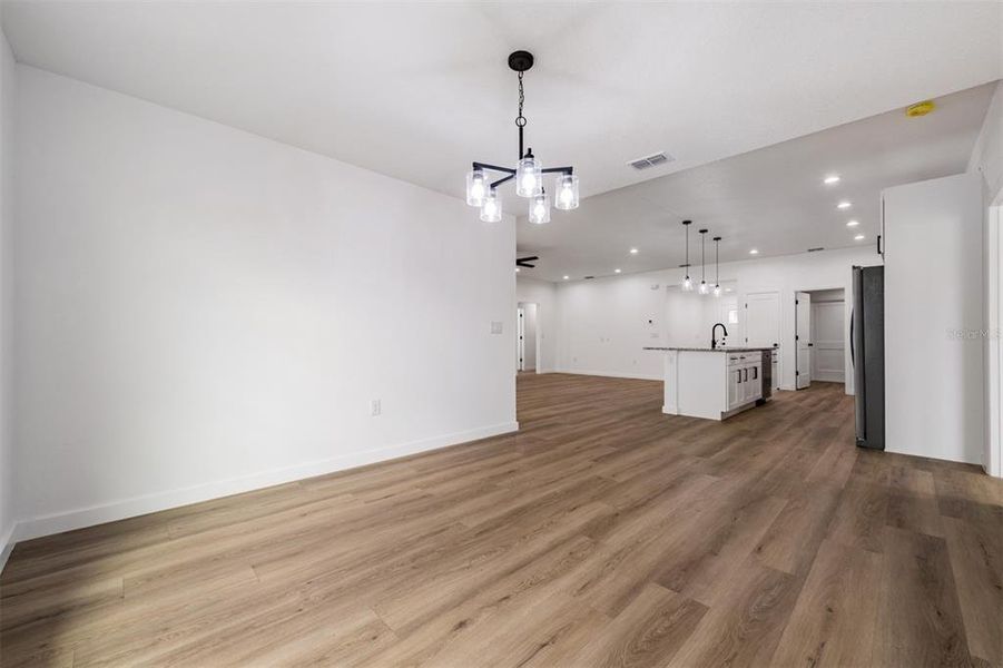 Spacious, unfurnished interior of a new home in , Dade City (Image 22).