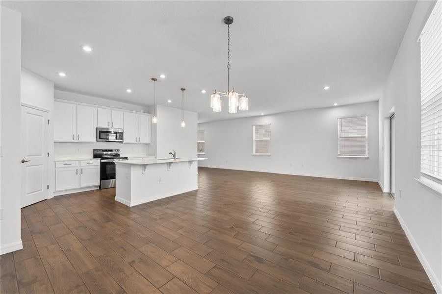 Spacious, unfurnished interior of a new home in Watermark, Cocoa (Image 39).