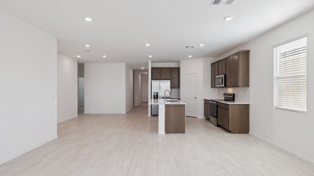 Furnished interior view inside a new home in Copper Falls, Buckeye (Image 7).