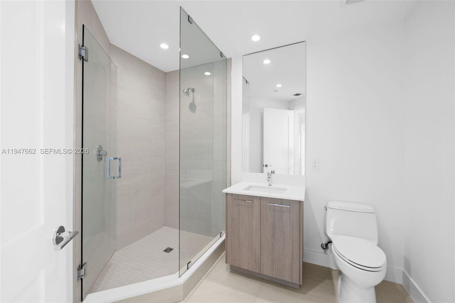 Furnished interior view inside a new home in , Fort Lauderdale (Image 9).