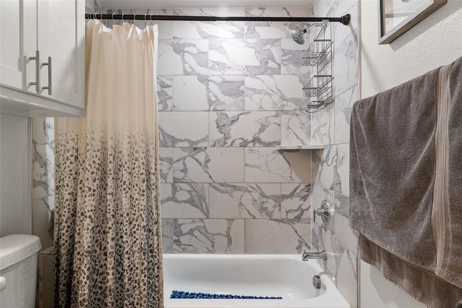 Furnished interior view inside a new home in , Granbury (Image 15).