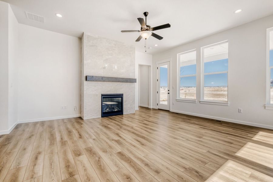 8777 San Diego - Living Area