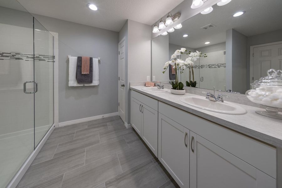 Primary Bathroom - Piper - Townhomes at Sky Lakes Estates in St. Cloud, FL by Landsea Homes