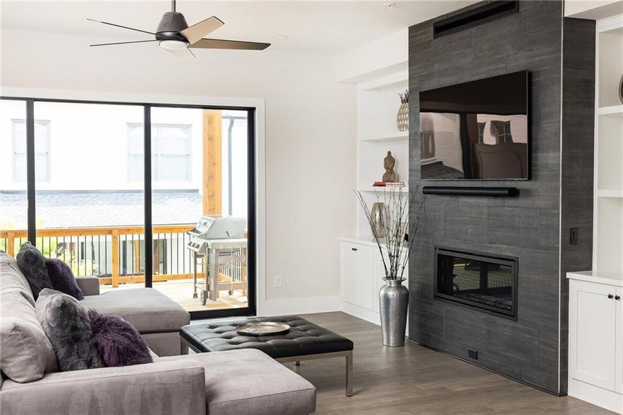 Furnished interior view inside a new home in , Atlanta (Image 73).