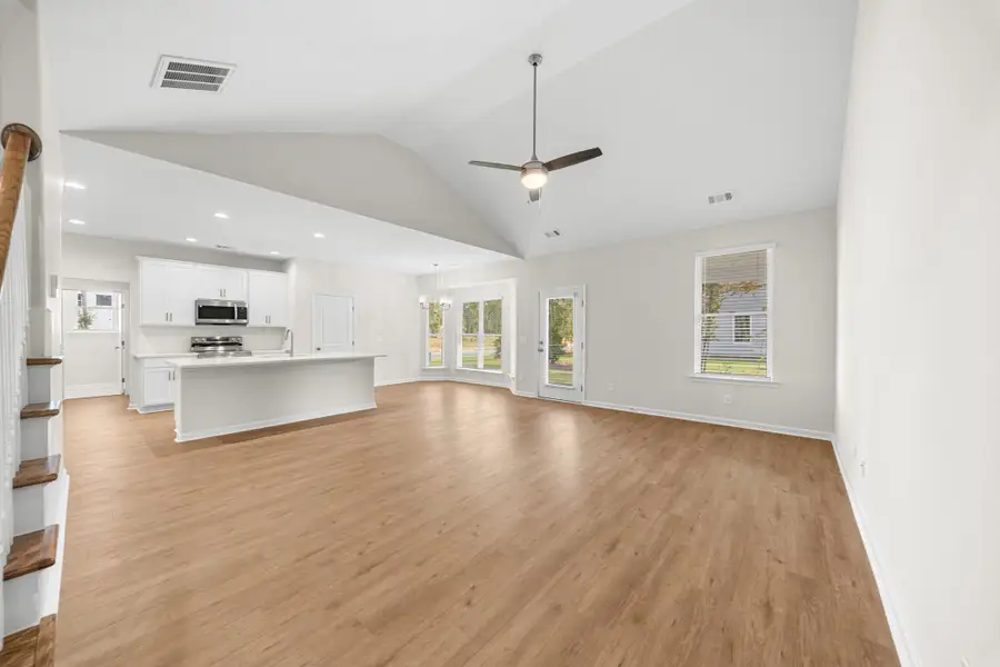 Spacious, unfurnished interior of a new home in Ramsey Landing, Rincon (Image 15).