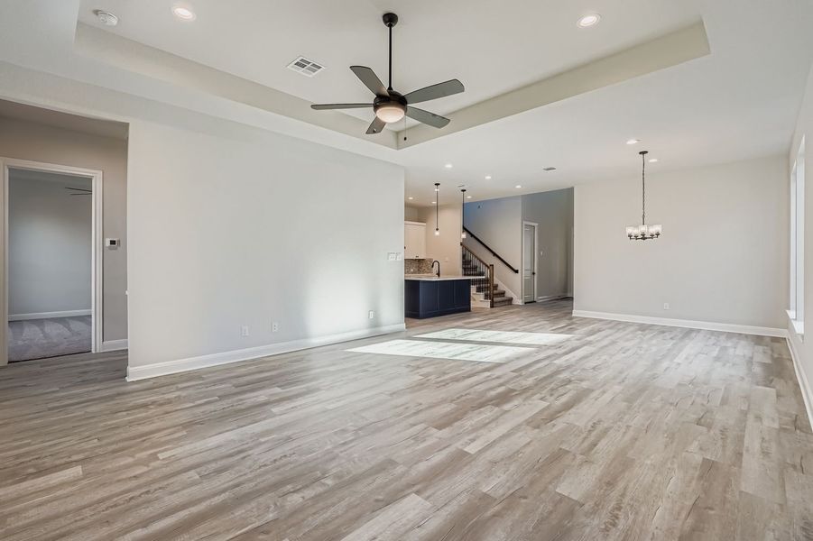 Spacious, unfurnished interior of a new home in 6 Creeks, Kyle (Image 9).