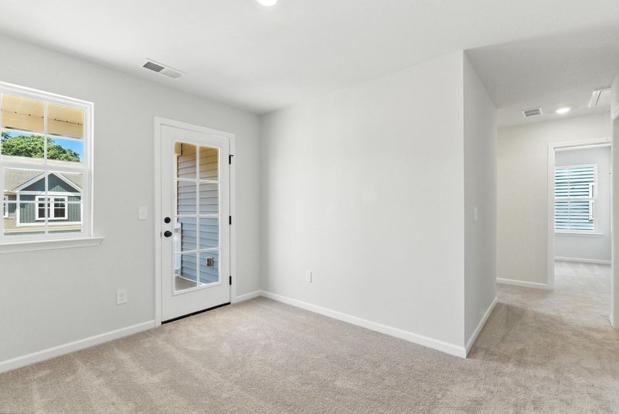 Spacious, unfurnished interior of a new home in , Summerville (Image 39).