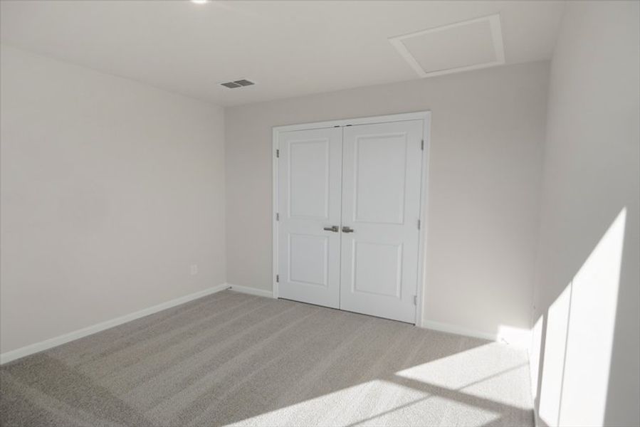 Spacious, unfurnished interior of a new home in Wren Woods 2-Story, Gray Court (Image 27).