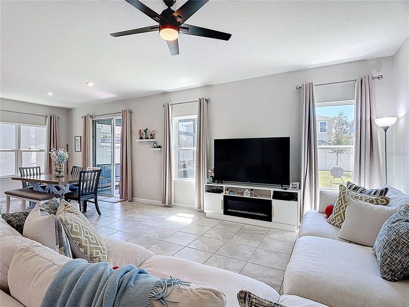 Furnished interior view inside a new home in , Davenport (Image 40).