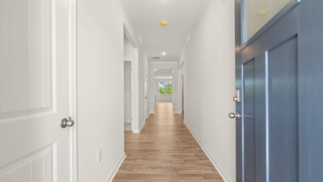 Spacious, unfurnished interior of a new home in Falcon Landing, Gainesville (Image 13).