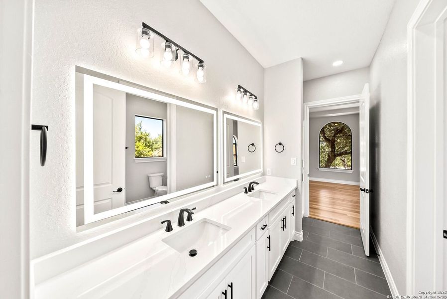 Furnished interior view inside a new home in , New Braunfels (Image 18).