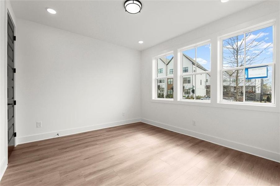 Spacious, unfurnished interior of a new home in , Alpharetta (Image 20).