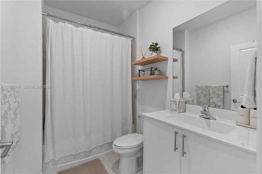 Furnished interior view inside a new home in , Homestead (Image 26).