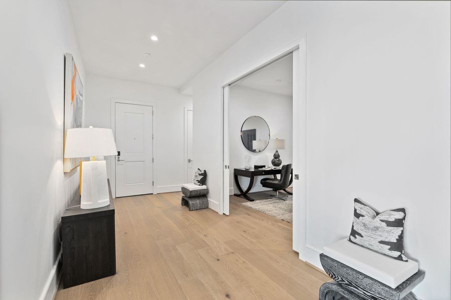 Another perspective of the foyer entry Another perspective of the foyer entry