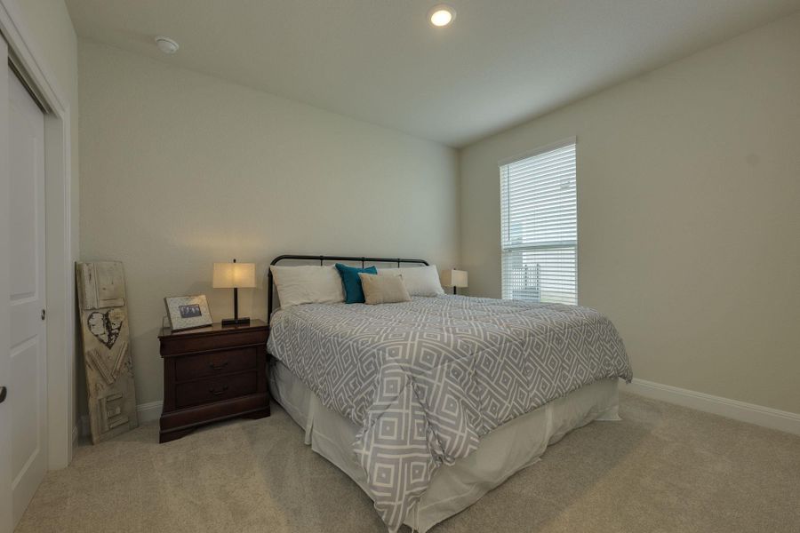 Another guest bedroom