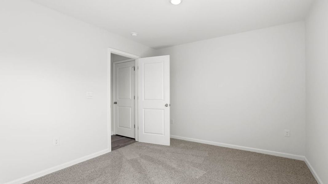 Spacious, unfurnished interior of a new home in Cedar Gap, Fountain Inn (Image 22).